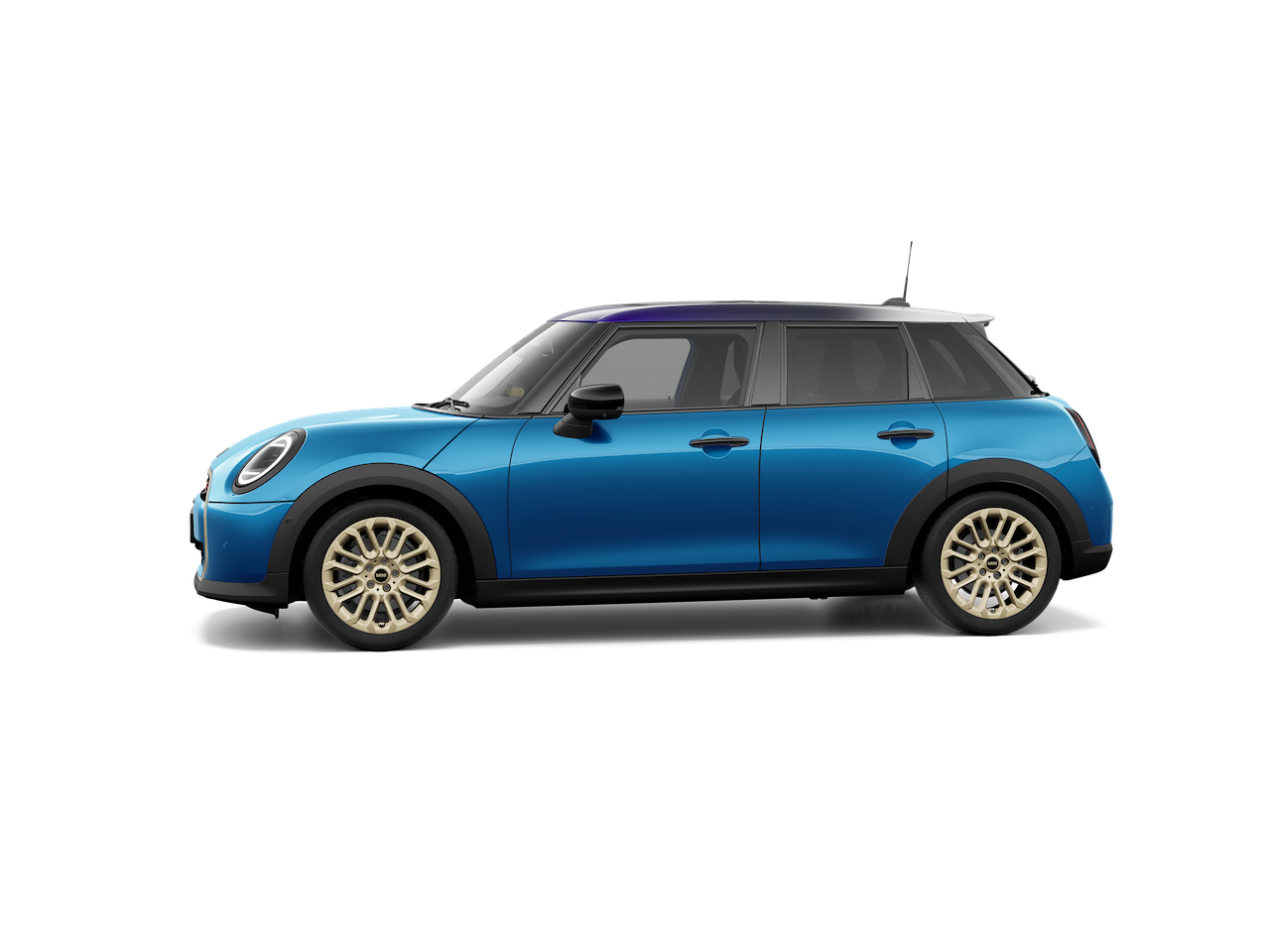 Ein MINI Cooper 5-Türer steht seitlich dargestellt vor einem dunklen Hintergrund.